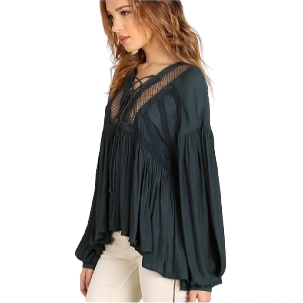 LN Free People Don’t Let It Go Teal Green Pleated Lace Up Crinkle Peasant Top XS